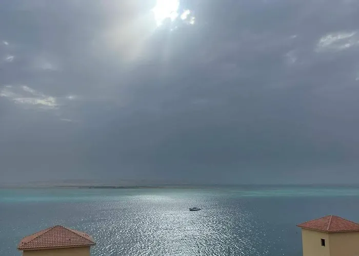 Apartment For Rent In The View 114